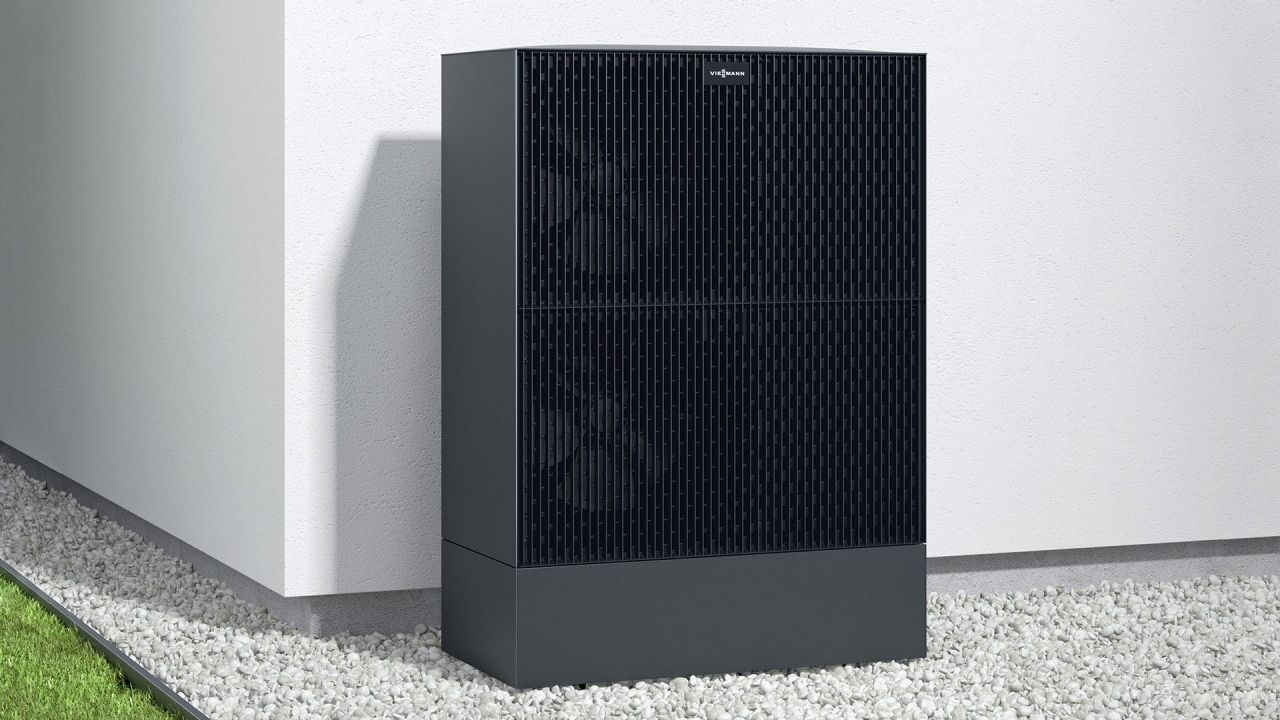 Viessmann Vitocal 250-A Außeneinheit an der Hauswand